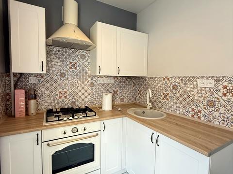 квартира за адресою Генерала Алмазова вул. (Кутузова), 14