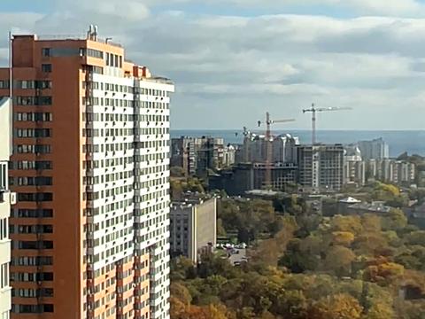 квартира за адресою Середньофонтанська вул., 3 б