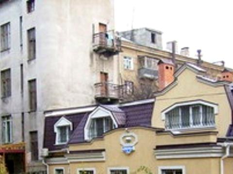 комерційна за адресою Пироговська вул., 3а