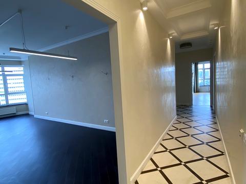 комерційна за адресою Кловський узвіз, 7