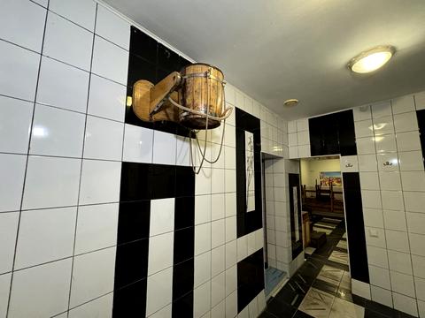 комерційна за адресою Гетьмана Мазепи вул., 11
