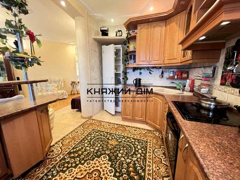 квартира за адресою Київ, Микільсько-Слобідська вул., 2-Б