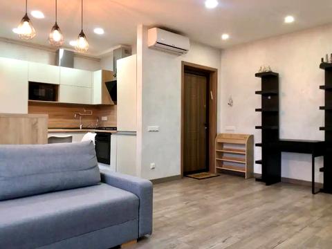 квартира по адресу Левка Лукʼяненка ул. (Василия Жуковского), 16, 18, 20, 24