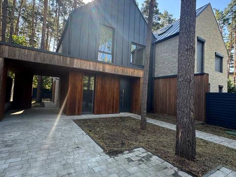 дом по адресу пров. Революції, 2-х