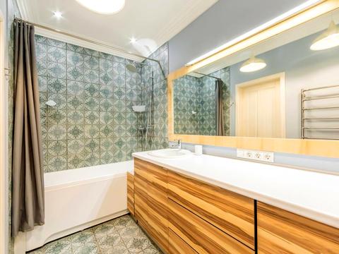 квартира за адресою Анни Ахматової вул., 45
