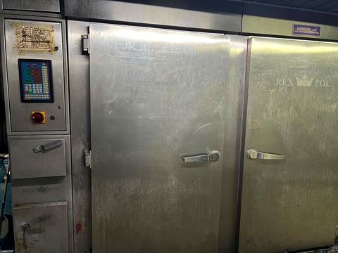 комерційна за адресою Шевченка, 16в