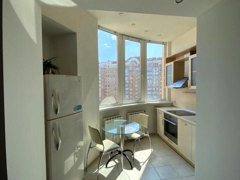 квартира за адресою Володимира Івасюка просп. (Героїв Сталінграду), 6