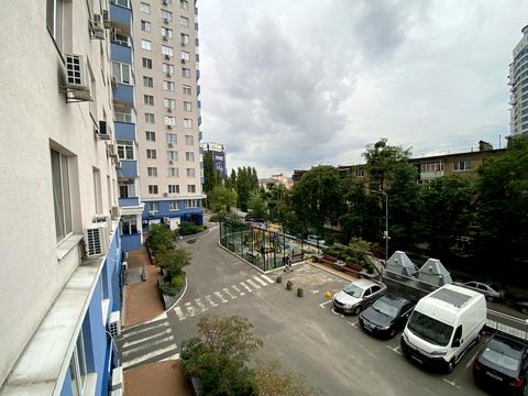 квартира за адресою Кирило-Мефодіївська вул., 2