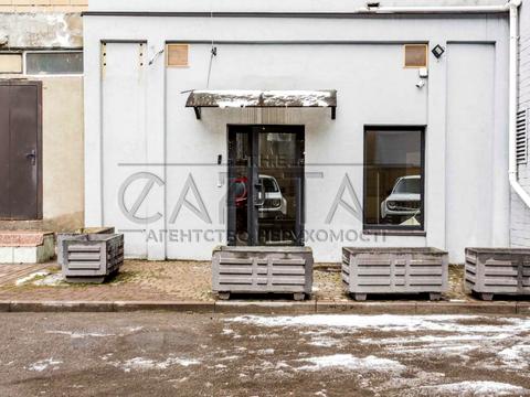 комерційна за адресою Антоновича вул. (Горького), 90-92