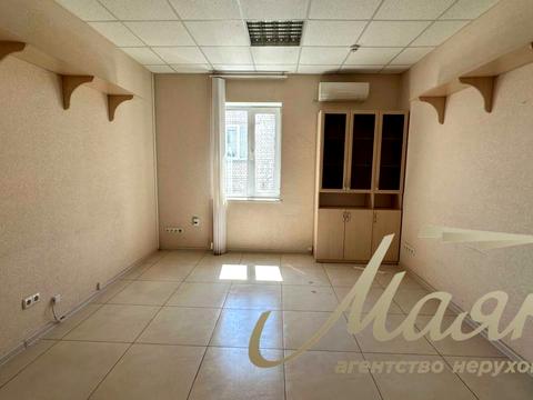 комерційна за адресою Новокостянтинівська вул., 1-В