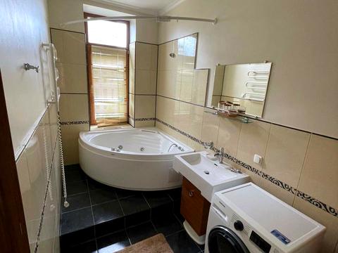 квартира за адресою Почайнинська вул., 23