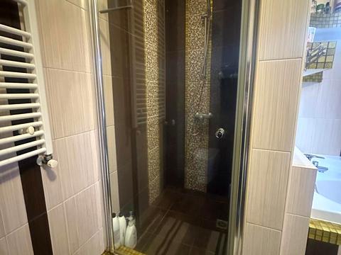 будинок за адресою Ігоря Сікорського вул. (Олександра Можайського)