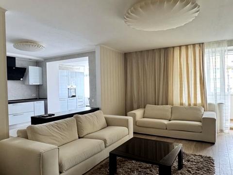 квартира за адресою Зоопаркова вул., 10