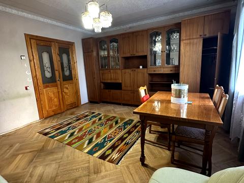 квартира за адресою Івана Кавалерідзе вул. (), 4