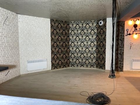 комерційна за адресою Західна вул., 10