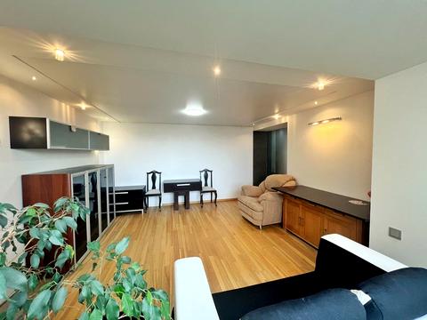 квартира за адресою Дачна вул. (Бориса Гаріна), 53