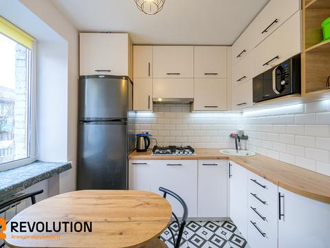 квартира за адресою Салютна вул., 9