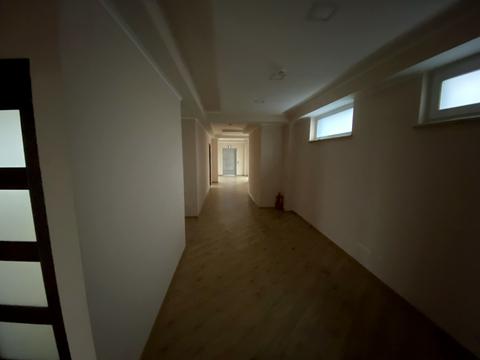 комерційна за адресою Богдана Хмельницького пл., 1