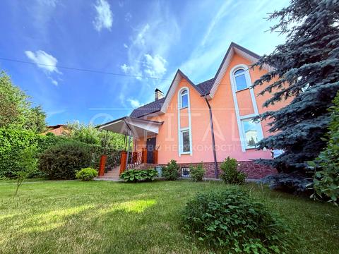 дом по адресу Листопадная ул.