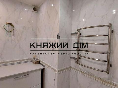 комерційна за адресою Борщагівська вул., 206