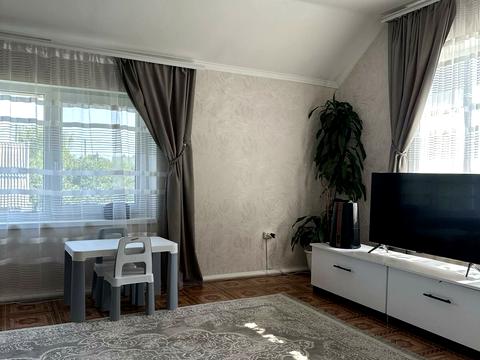 будинок за адресою Грушевского, 8