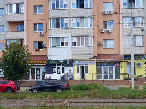 комерційна за адресою Келецька вул., 132