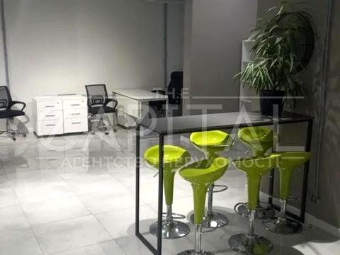 комерційна за адресою Жилянська вул., 118