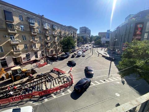 коммерческая по адресу Дмитрия Яворницкого просп. (Карла Маркса), 56