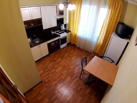 квартира за адресою Анни Ахматової вул., 28