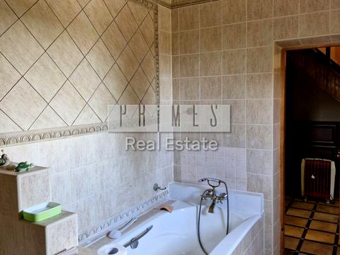 дом по адресу Лугова