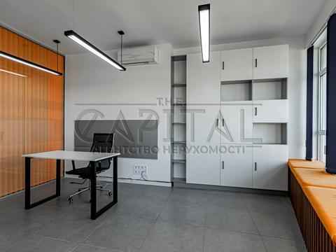 комерційна за адресою Кловський узвіз, 7a