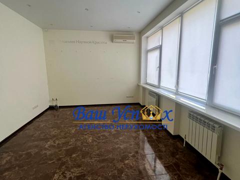 комерційна за адресою Паньківська вул., 7