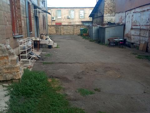 комерційна за адресою Дмитра Іванова вул., 25