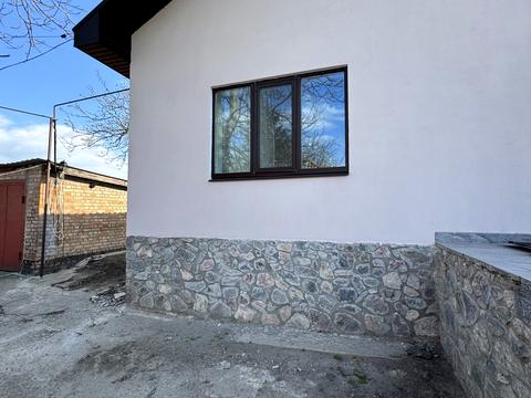 дом по адресу Центральна