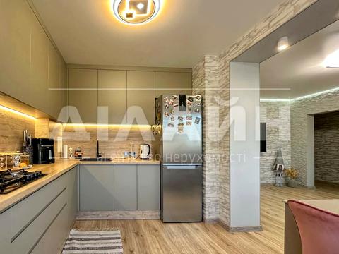 квартира за адресою Лахтинська вул., 11