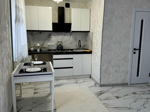 квартира за адресою Академіка Заболотного вул., 30