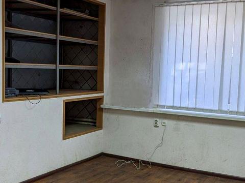 комерційна за адресою Калинова вул., 68
