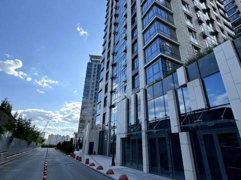 комерційна за адресою Андрія Верхогляда вул. (Михайла Драгомирова), 17-В