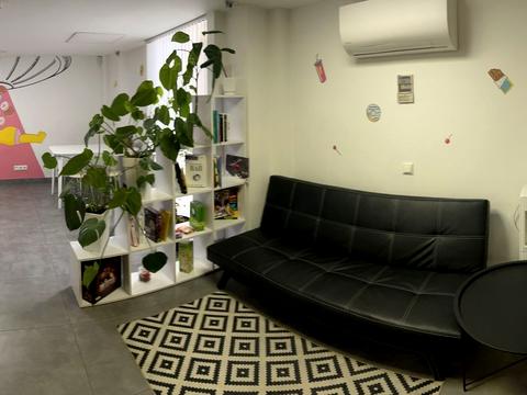 комерційна за адресою Саксаганського вул., 70