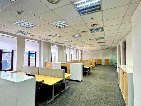 комерційна за адресою Михайлівська вул., 7