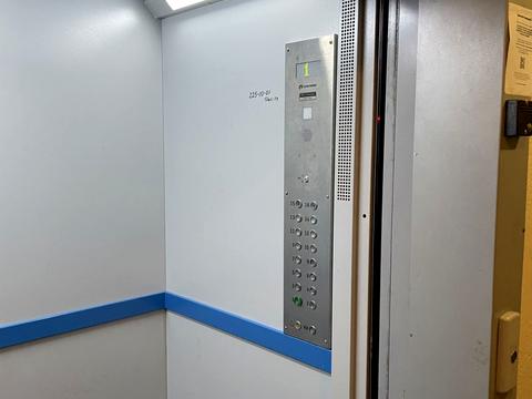 квартира за адресою Рональда Рейгана вул., 6-А