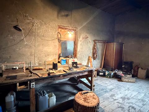 комерційна за адресою Незалежності, 15