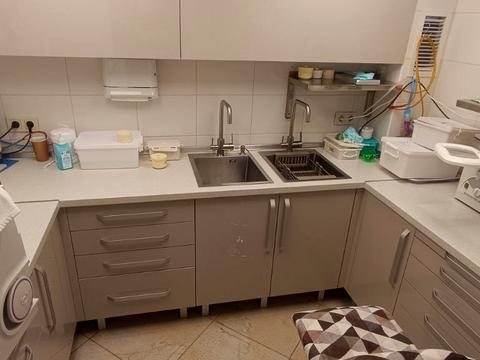 комерційна за адресою Інглезі вул. (25-ї Чапаєвської Дивізії), 20