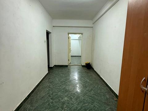 комерційна за адресою Леваневців вул., 10