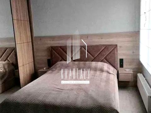 квартира за адресою Дніпровська набережна вул., 18