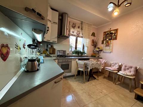 будинок за адресою Дніпро, Мостобудівельників вул., 1Б