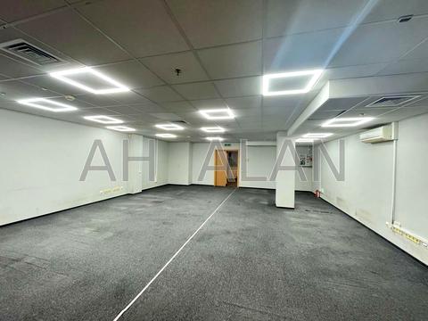 комерційна за адресою Митрополита Андрея Шептицького вул. (Анатолія Луначарського), 4