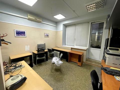 комерційна за адресою Володимира Івасюка просп. (Героїв Сталінграду), 6-Б
