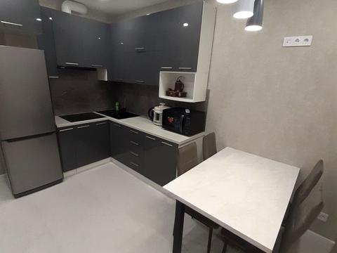 квартира за адресою Літературна вул., 12