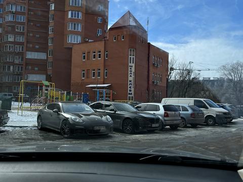 комерційна за адресою Покровська вул., 40-Б